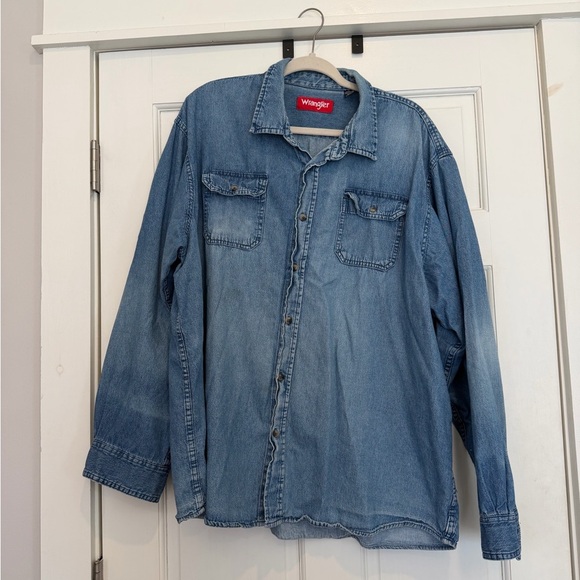 Wrangler Other - Wrangler Vintage Light Blue Denim Shirt